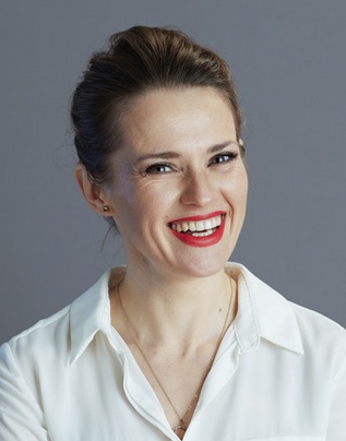 Éva Médium